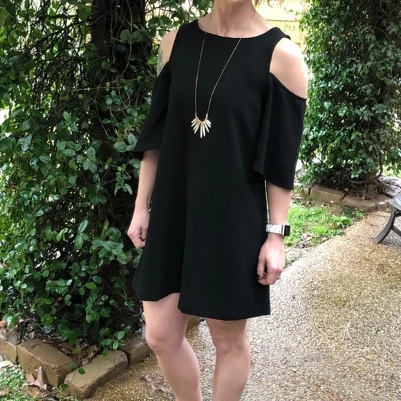 Umgee Size Small Black Ruffle Sleeve Cold Shoulder Knee Length Shift Dress Sz S - Picture 12 of 12